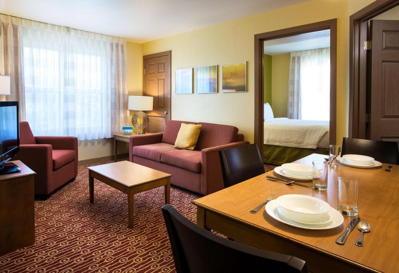 Sonesta Simply Suites Detroit Novi Exteriör bild